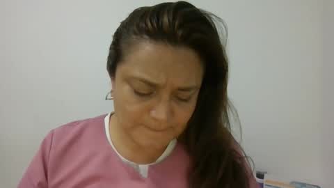 Snapshot of dapnne24 chatting on 4, 12, 2025 dapnne online show from 4, 12, 2025