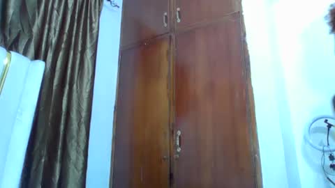 ESTHER online show from 14, 11, 2025