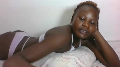 ESTHER online show from 3, 2, 2026