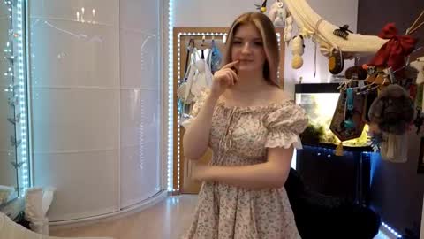 Snapshot of darcimichele chatting on 18, 11, 2025 Iwi online show from 18, 11, 2025