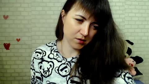 Snapshot of darina_m_ chatting on 7, 5, 2026 Darina online show from 7, 5, 2026
