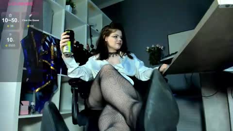 Snapshot of darina_wilson chatting on 5, 3, 2025 Dari the it woman online show from 5, 3, 2025