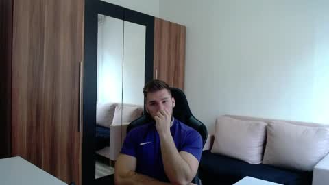 darius_94 online show from 1, 4, 2026