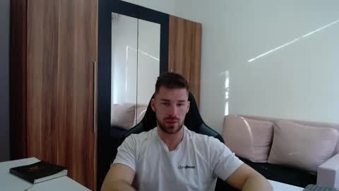 darius_94 online show from 19, 4, 2026