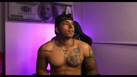 Darius Phoenix  online show from 15, 2, 2025