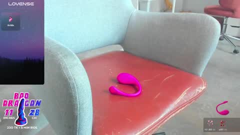 Snapshot of dark_greens chatting on 7, 3, 2025 dark greens online show from 7, 3, 2025