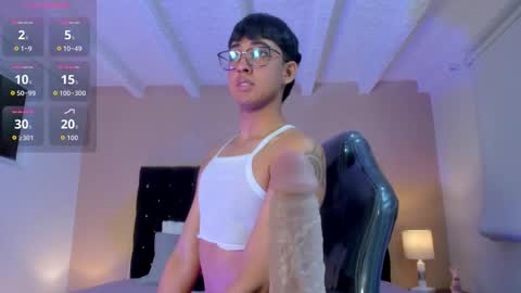 Snapshot of dark_hairy_ chatting on 14, 9, 2025 Andrew online show from 14, 9, 2025