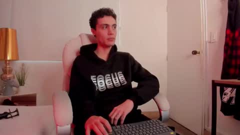 Snapshot of dark_sun333 chatting on 9, 10, 2025 dark_sun333 online show from 9, 10, 2025