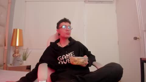 Snapshot of dark_sun333 chatting on 9, 11, 2025 dark_sun333 online show from 9, 11, 2025