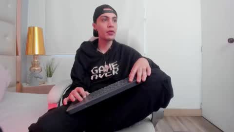 Snapshot of dark_sun333 chatting on 23, 11, 2025 dark_sun333 online show from 23, 11, 2025