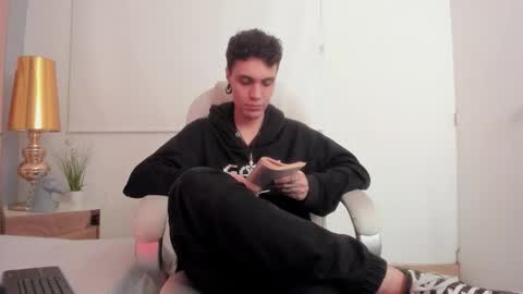 Snapshot of dark_sun333 chatting on 28, 11, 2025 dark_sun333 online show from 28, 11, 2025