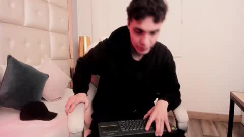 dark_sun333 online show from 11, 1, 2026