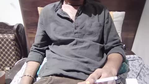 Snapshot of darkbud03 chatting on 21, 2, 2025 just a guy online show from 21, 2, 2025