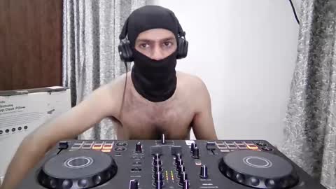 Snapshot of darkbud03 chatting on 27, 10, 2025 just a guy online show from 27, 10, 2025