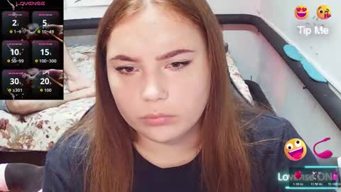 Snapshot of darkcharm1 chatting on 8, 11, 2025 darkcharm1 online show from 8, 11, 2025