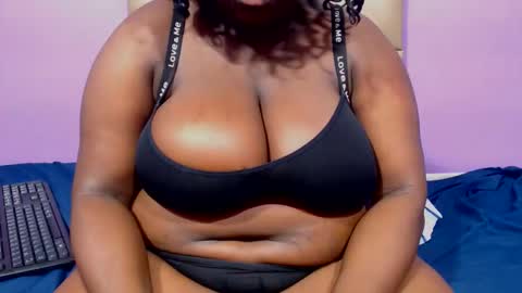 Snapshot of darkgiantmelanin chatting on 14, 12, 2025 darkgiantmelanin online show from 14, 12, 2025