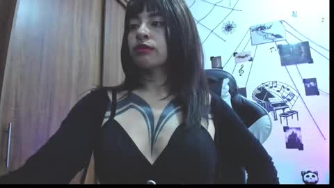 Hi Im Yuri  independent modelhelp me get my 111 hands upuwu online show from 17, 12, 2025