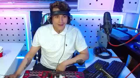 Snapshot of darko0717 chatting on 28, 10, 2025 DARKO0717 online show from 28, 10, 2025