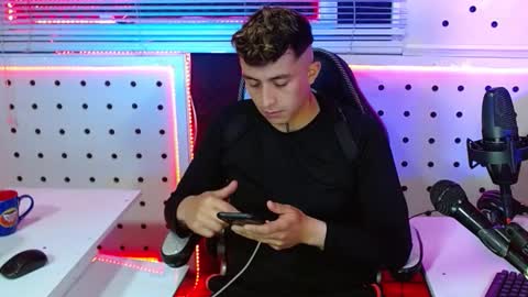 Snapshot of darko0717 chatting on 2, 11, 2025 DARKO0717 online show from 2, 11, 2025