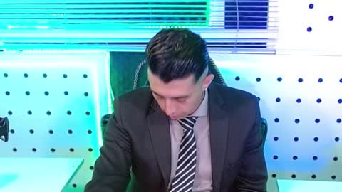 Snapshot of darko0717 chatting on 12, 11, 2025 DARKO0717 online show from 12, 11, 2025