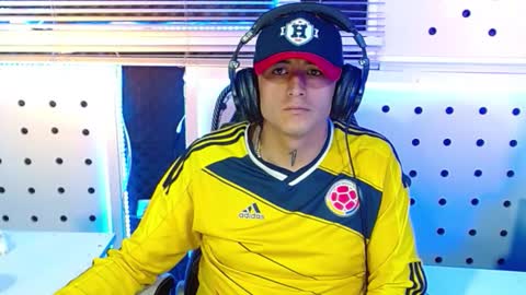 Snapshot of darko0717 chatting on 19, 11, 2025 DARKO0717 online show from 19, 11, 2025