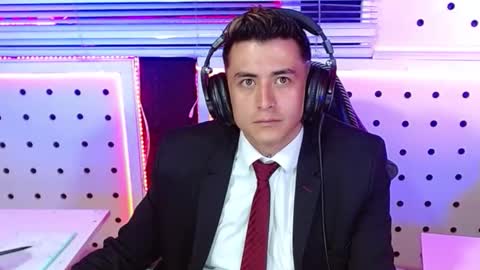 Snapshot of darko0717 chatting on 28, 11, 2025 DARKO0717 online show from 28, 11, 2025