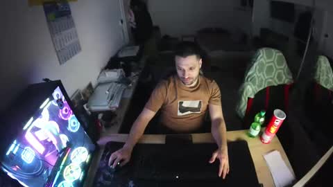 darkschneider_ online show from 16, 2, 2025