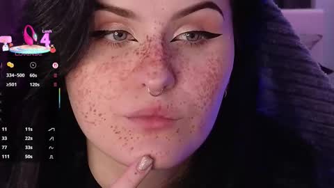 Snapshot of darksh1ne chatting on 22, 9, 2025 Shine online show from 22, 9, 2025