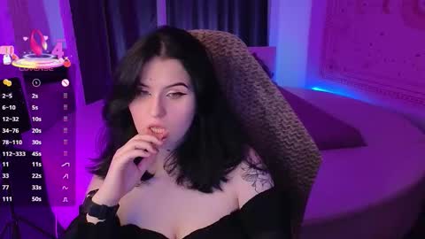 Snapshot of darksh1ne chatting on 25, 9, 2025 Shine online show from 25, 9, 2025