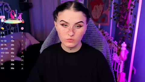 Snapshot of darksh1ne chatting on 28, 9, 2025 Shine online show from 28, 9, 2025