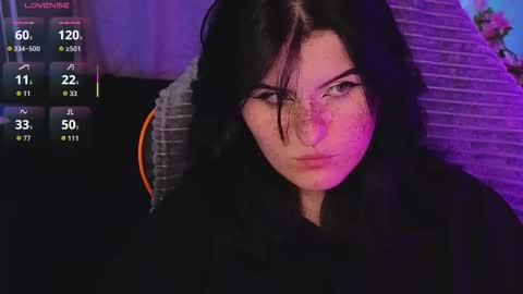 Snapshot of darksh1ne chatting on 3, 11, 2025 Shine online show from 3, 11, 2025