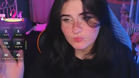 Snapshot of darksh1ne chatting on 20, 11, 2025 Shine online show from 20, 11, 2025