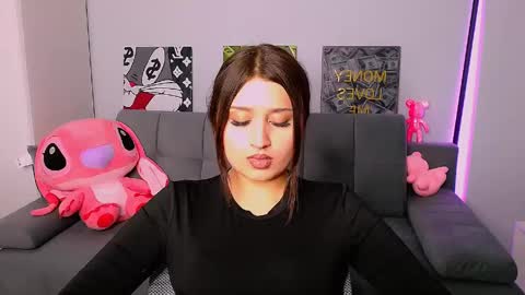 Snapshot of darksidelove_ chatting on 19, 4, 2026 Amelie online show from 19, 4, 2026