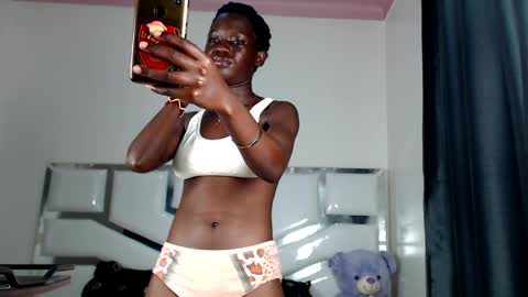 darkskin_quin online show from 2, 4, 2026
