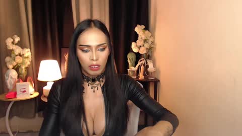 HAPPY BIRTHDAY MISTRESS MADRIANA online show from 3, 2, 2025