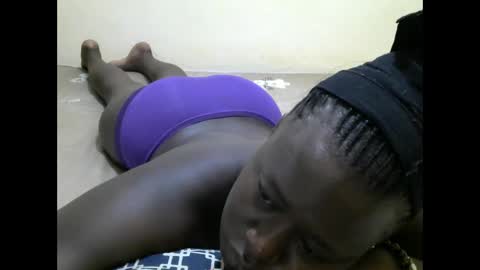 darling_ella online show from 2, 1, 2025