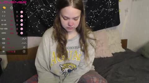 Snapshot of darling_tony18 chatting on 27, 5, 2026 darling_tony18 online show from 27, 5, 2026