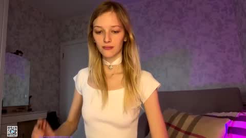 Snapshot of darlingdarinka chatting on 12, 10, 2025 D online show from 12, 10, 2025