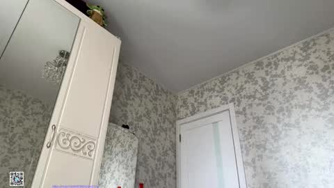 Snapshot of darlingdarinka chatting on 18, 10, 2025 D online show from 18, 10, 2025