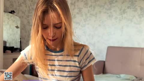 Snapshot of darlingdarinka chatting on 22, 11, 2025 D online show from 22, 11, 2025