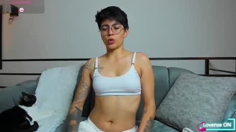 Snapshot of dass_roman chatting on 23, 9, 2025 Dass Roman online show from 23, 9, 2025