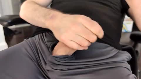 Snapshot of databass chatting on 28, 1, 2025 databass online show from 28, 1, 2025