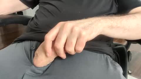 Snapshot of databass chatting on 25, 2, 2025 databass online show from 25, 2, 2025