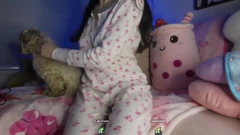 Kiara  online show from 11, 2, 2025