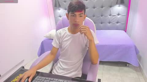 Snapshot of dav_nagel chatting on 23, 11, 2025 angel online show from 23, 11, 2025