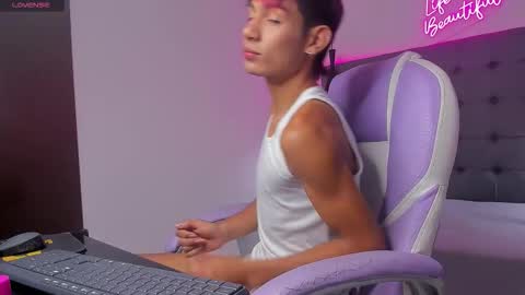 Snapshot of dav_nagel chatting on 28, 11, 2025 angel online show from 28, 11, 2025