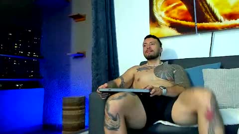 Snapshot of dave_max93 chatting on 21, 4, 2026 DAVE MAX online show from 21, 4, 2026
