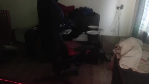 Snapshot of daver281197 chatting on 16, 12, 2025 dave online show from 16, 12, 2025