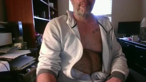 Snapshot of davethebooky chatting on 27, 2, 2025 Dave online show from 27, 2, 2025