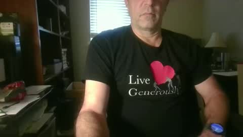 Snapshot of davethebooky chatting on 25, 11, 2025 Dave online show from 25, 11, 2025